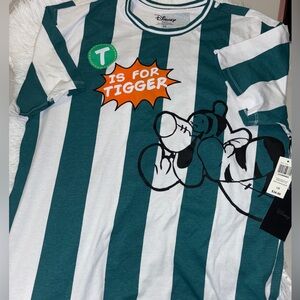 BRAND NEW DISNEY TIGGER MEN’S STRIPED SHIRT!!!
